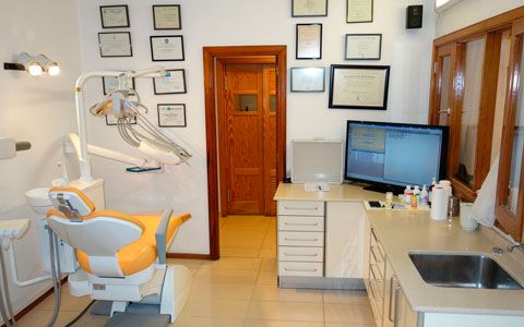 Maricarmen Romero Clínica Dental sala de tratamientos odontológicos 